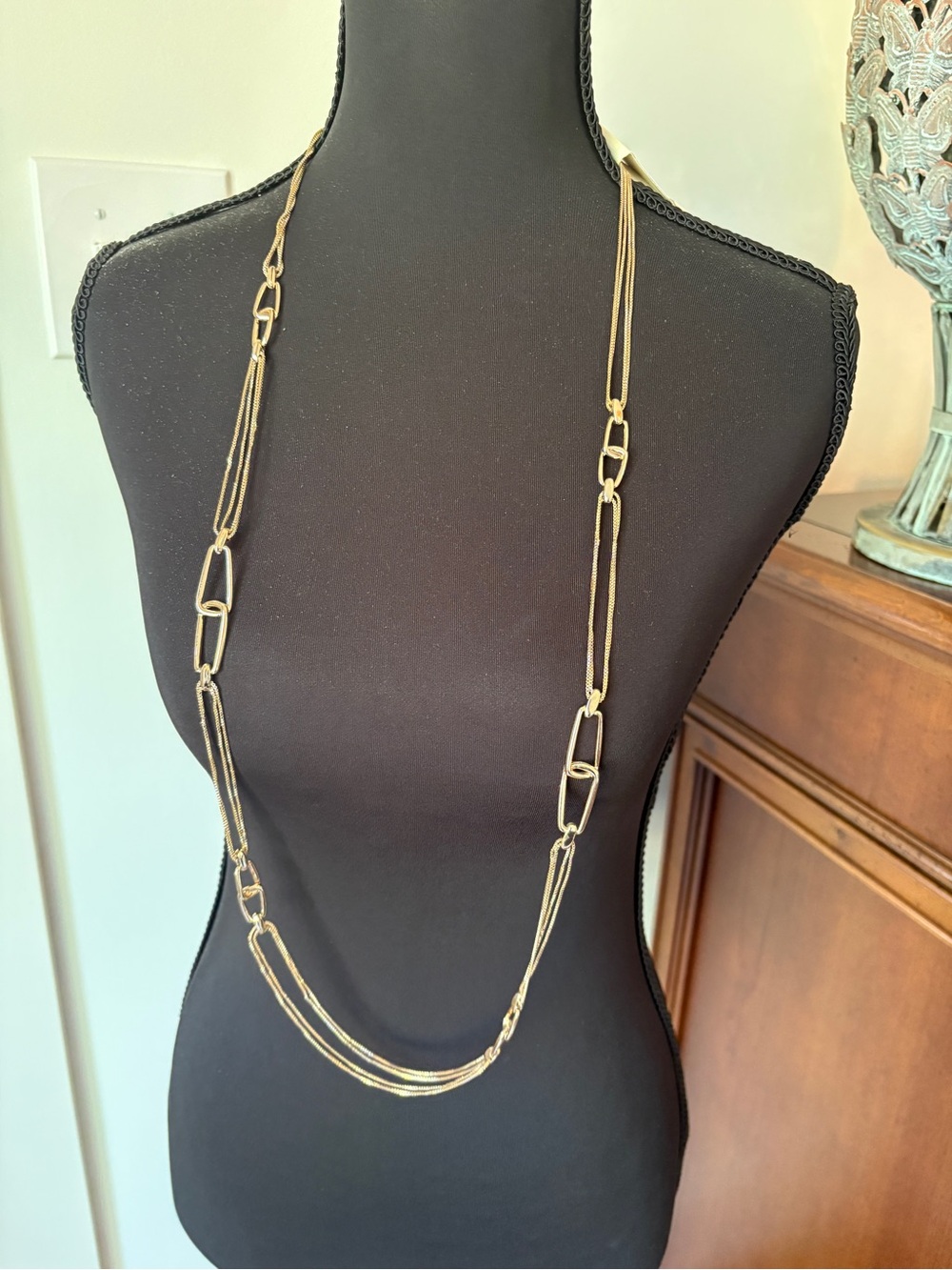 NWT Classic Long Gold Link Necklace - Elegant Women's Jewelry